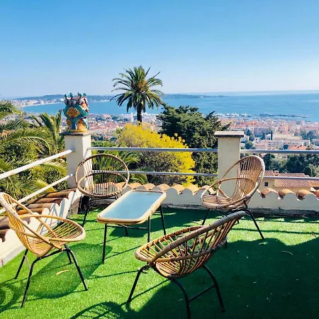 De Charme Vue Et Piscine Chauffee Sur Les Hauteurs De Golf Juan Вилла *